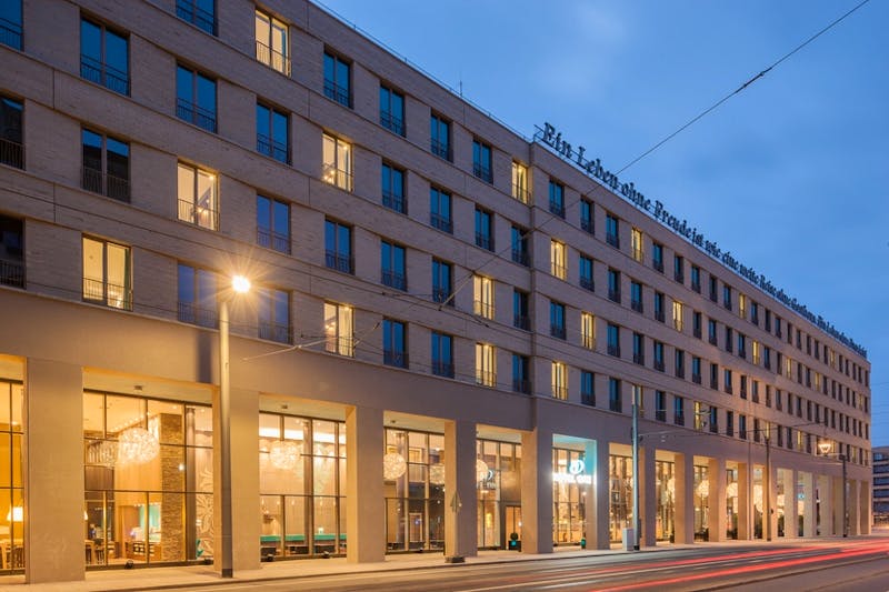 Hotel Motel One Dresden am Zwinger - Außen – ©Hotel Motel One Dresden am Zwinger