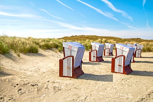 Dünen mit Standkörben Norderney &ndash; &copy; ©nordenfan - stock.adobe.com
