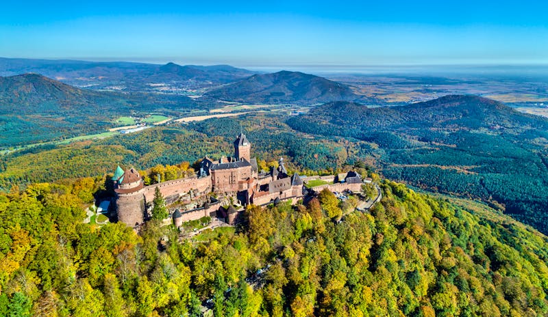 Festung Hohkönigsburg in den Vogesen im Elsass - ©Leonid Andronov - stock.adobe.com