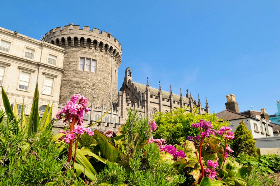 Dublin – Dublin Castle von den Dubh Linn Gärten – © ©ajfan25 - stock.adobe.com