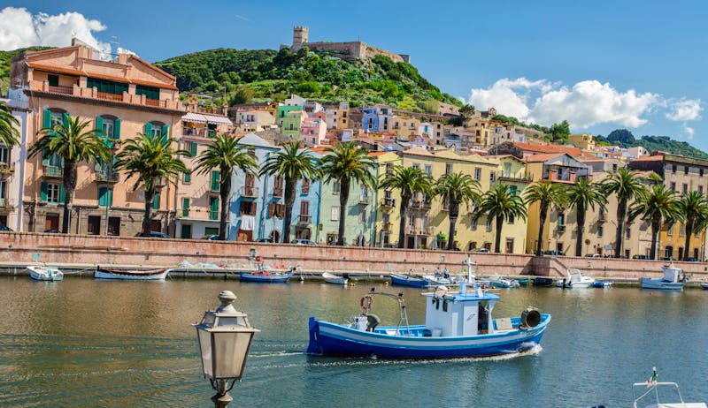 Sardinien – Bosa mit Castello di Serravalle - ©Nick Fox - stock.adobe.com