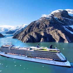 Celebrity Schiff im Tracy Arm Fjord - Alaska – © ©2013 Michel Verdure - Celebrity Cruises