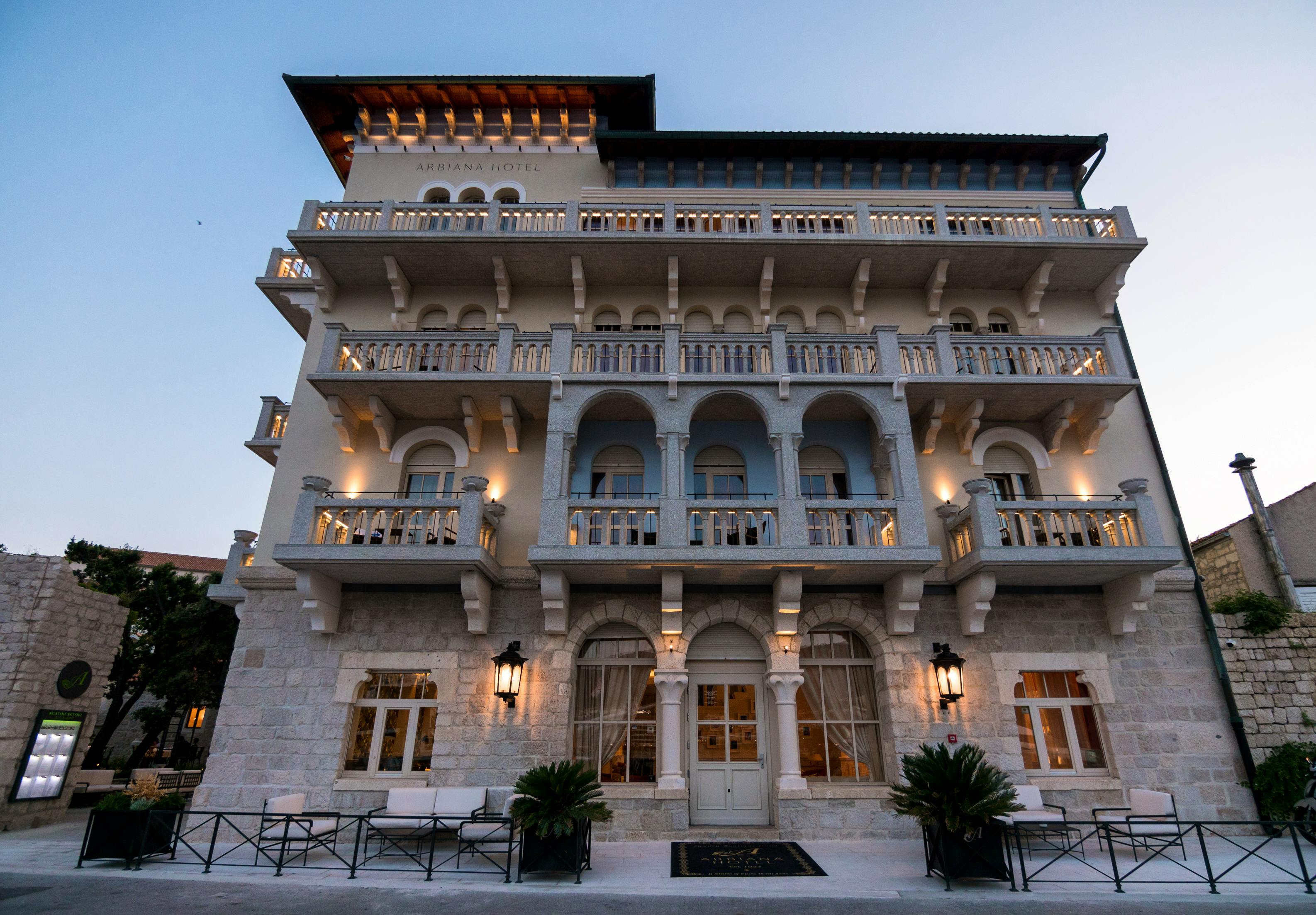 Außenansicht Arbiana Hotel&nbsp;&ndash;&nbsp;&copy;&nbsp;Arbiana Hotel