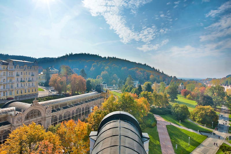 Marienbad - Sun Hotel - Blick vom Hotel auf die Kolonnaden &ndash; &copy;Sun Hotel - Members of AXXOS hotels & resorts