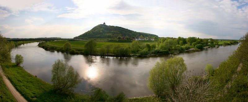 Kaiser-Wilhelm-Denkmal und Weser an der Porta Westfalica - ©©anweber - stock.adobe.com