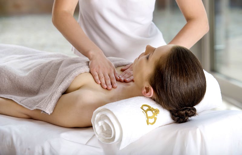 Hotel König Albert - Massage-Anwendung – ©Thomas Kilper
