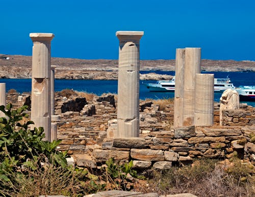 Ionische Säulen auf der Insel Delos – © ©zoipap - stock.adobe.com