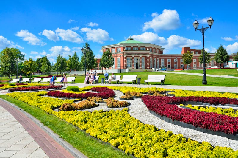 Schlosspark Zaryzino bei Moskau - ©©irinabal18 - stock.adobe.com