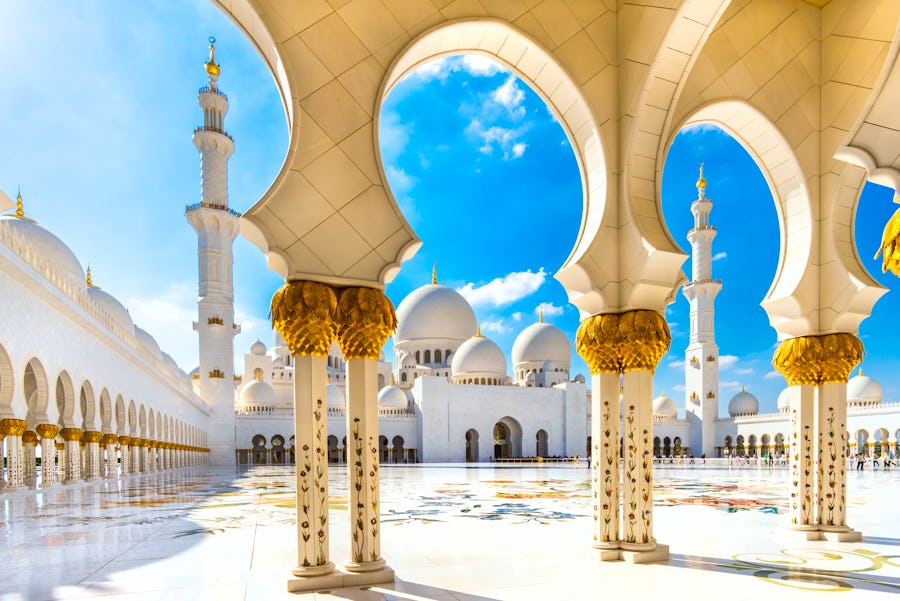 Sheikh Zayid Moschee, Abu Dhabi, Vereinigte Arabische Emirate – © Luciano Mortula-LGM - stock.adobe.com