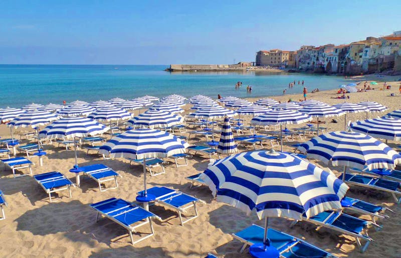 Strand von Cefalu - Nord-Sizilien - ©Eberhardt TRAVEL