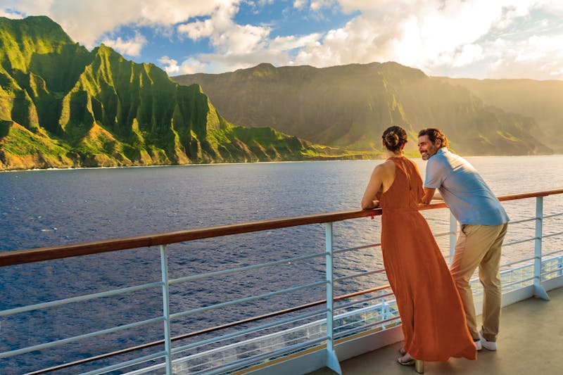 Hawaii Kreuzfahrt entlang der Napali Küste - ©Norwegian Cruise Line - Michael DeYoung
