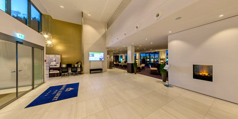 Hotel König Albert - Empfangshalle – ©Hotel König Albert
