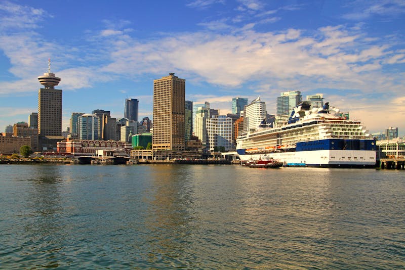 Kreuzfahrt-Terminal in Vancouver - Canada Place - ©©denys_kuvaiev - stock.adobe.com