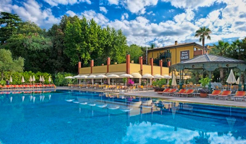 Parc Hotel Gritti - Poollandschaft – ©Parc Hotel Gritti