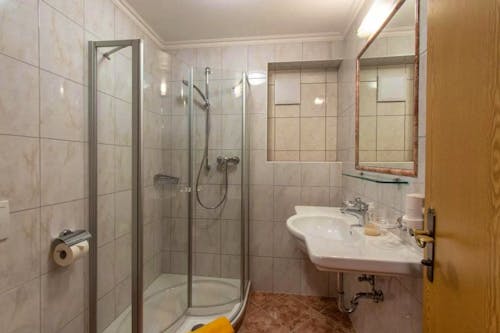 Hotel Marxenhof in Pertisau - Badezimmer &ndash; &copy; Hotel Marxenhof
