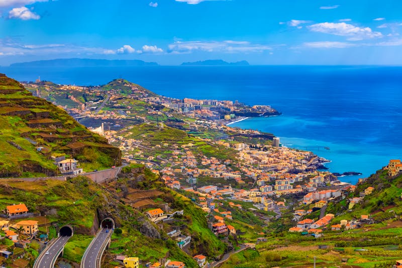 Blick auf Funchal - Madeira - ©©cristianbalate - stock.adobe.com