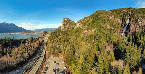 Sea to Sky Highway - Shannon Falls &ndash; &copy; © Edgar Bullon - Adobe Stock