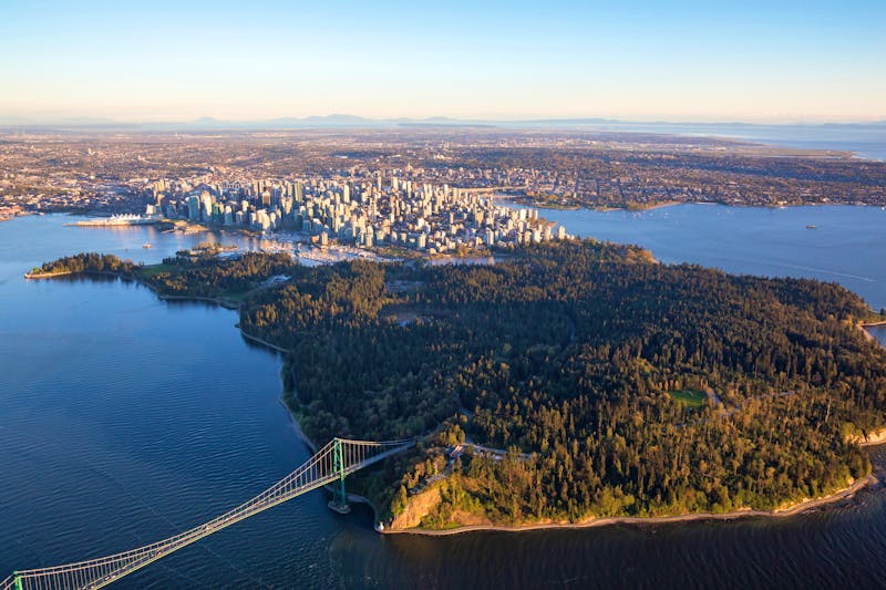 Vancouver mit vorgelagertem Stanley Park - ©© Edgar Bullon - Adobe Stock