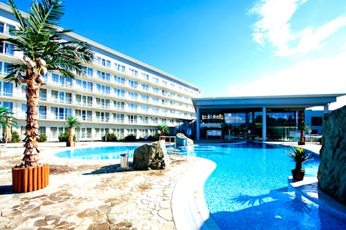 Hotel Ikar Plaza - Poollandschaft &ndash; &copy; IdeaSpa