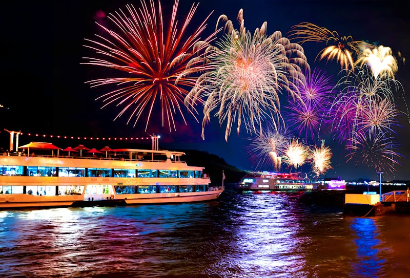 Feuerwerk bei Rhein in Flammen - ©EKH-Pictures - stock.adobe.com