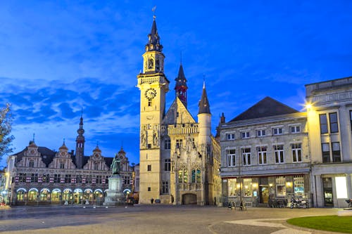 Grote Markt in Aalst - Flandern &ndash; &copy; ©bbsferrari - stock.adobe.com