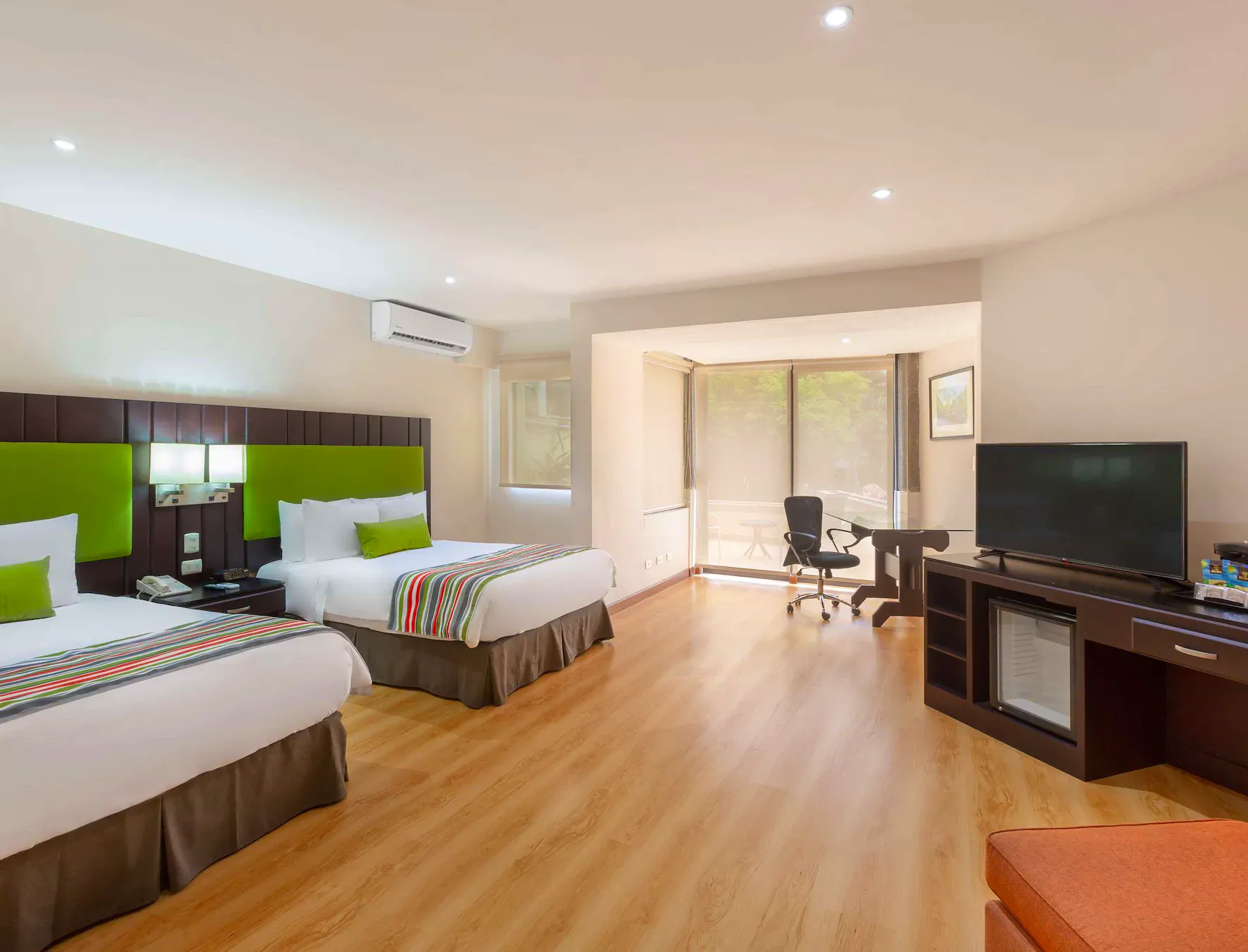 Zimmer&nbsp;&ndash;&nbsp;&copy;&nbsp;https://www.radissonhotels.com/en-us/hotels/country-inn-san-jose-airport-sjo?cid=a:se+b:gmb+c:amer+i:local+e:cis+d:latam+h:COSSANJ