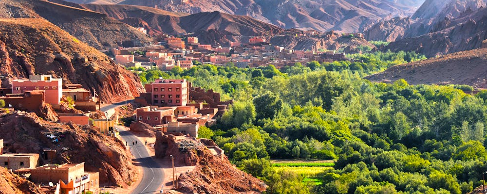 Bergdorf im Atlas-Gebirge in Marokko – © ©monticellllo - stock.adobe.com
