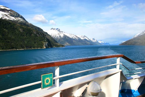 Fahrt durch den Beagle-Kanal &ndash; &copy; Eberhardt TRAVEL