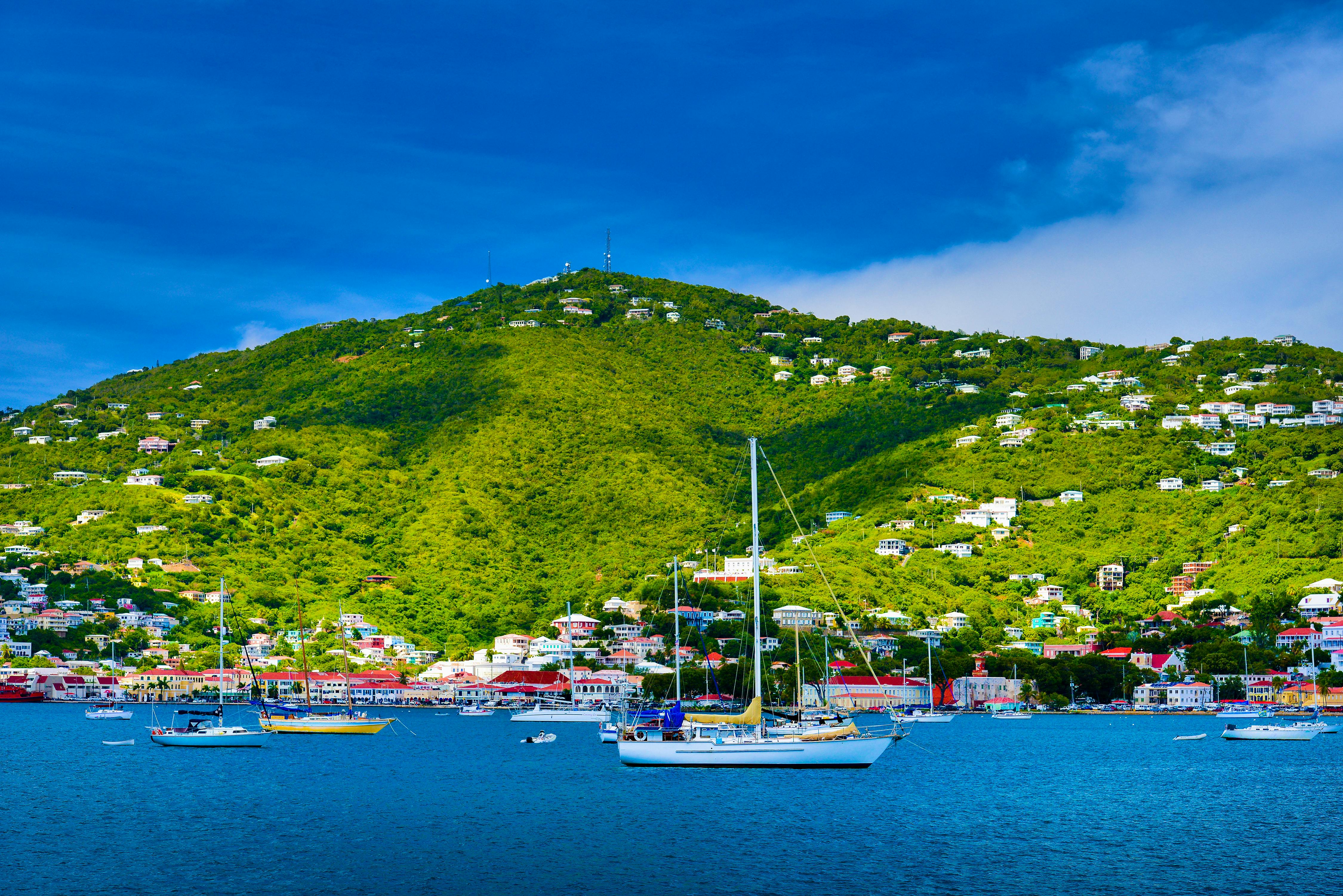 Saint Maarten Hafen, Karibik&nbsp;&ndash;&nbsp;&copy;&nbsp;Costin79 - stock.adobe.com