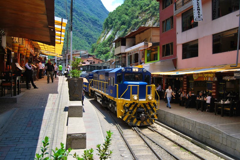 Zug in Aguas Calientes - Peru - ©Eberhardt TRAVEL