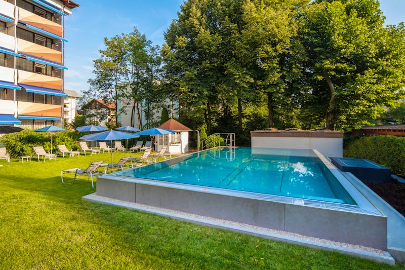 Bad Füssing - Thermal & Vital Resort Schweizer Hof - Außenpool  – ©Hotel Schweizer Hof Betriebsgesellschaft mbH