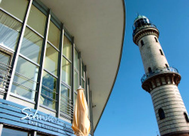 Leuchtturm Warnemünde - &copy;Fotoagentur nordlicht