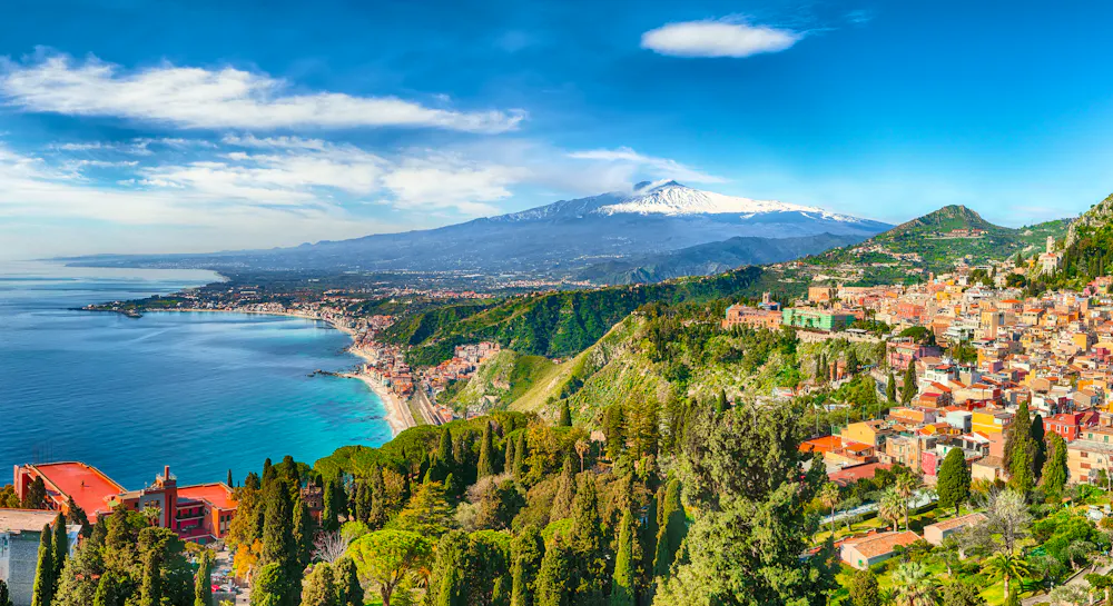 Blick über Taormina auf Sizilien &ndash; &copy; pilat666 - stock.adobe.com