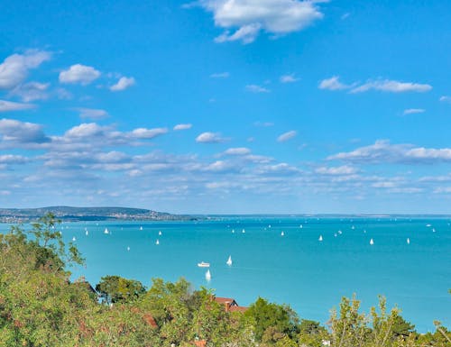 Blick von der Halbinsel Tihany auf den Balaton – © ©travelpeter - stock.adobe.com