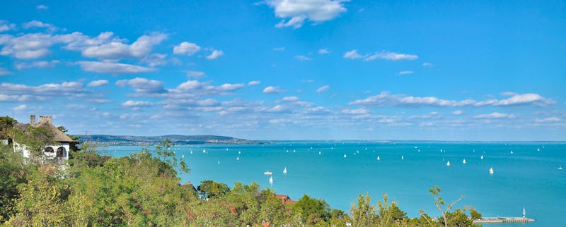 Blick von der Halbinsel Tihany auf den Balaton - ©©travelpeter - stock.adobe.com