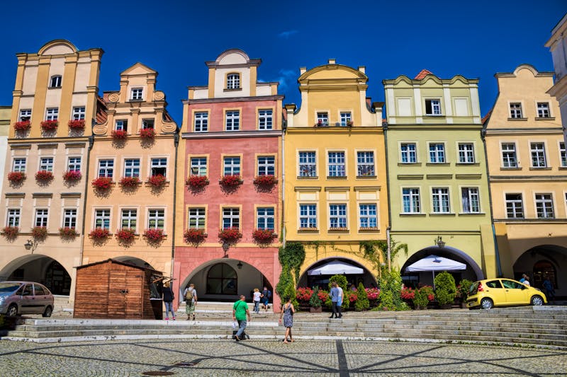 Altstadt von Jelenia Gora mit historischen Hausgiebeln - ©©ArTo - stock.adobe.com