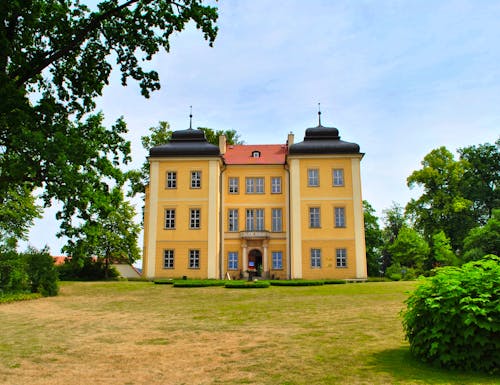 Palac Lomnica - Schloss Lomnitz - bei Jeleniogorska in Niederschlesien – © ©bnorbert3 - stock.adobe.com