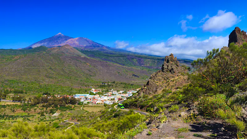 Dorf Santiago del Teide und Vulkan Teide - &copy;©cegli - stock.adobe.com