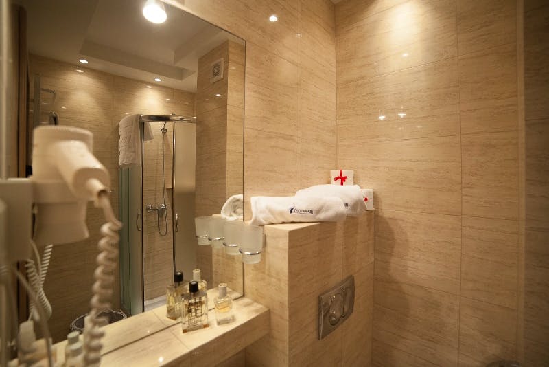 Hotel Trofana - Beispiel Badezimmer - 3-Sterne-Bereich – ©Hotel Trofana Wellness & Spa