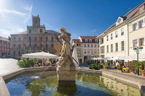 Weimar Markt Neptunbrunnen &ndash; &copy; ©autofocus67 - stock.adobe.com
