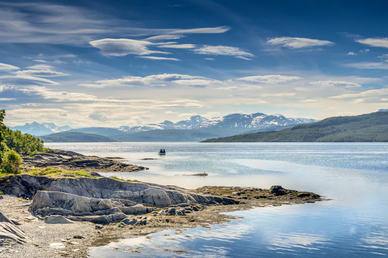 Landschaft bei Finnsnes in Norwegen - &copy;©DirkDaniel - stock.adobe.com