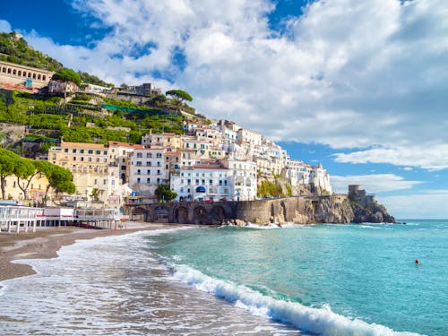 Amalfi mit Mittelmeer, Italien &ndash; &copy; refresh(PIX) - stock.adobe.com