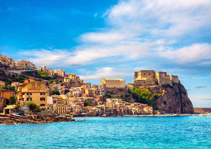 Schloss von Scilla in Kalabrien, Italien - ©gurgenb - stock.adobe.com
