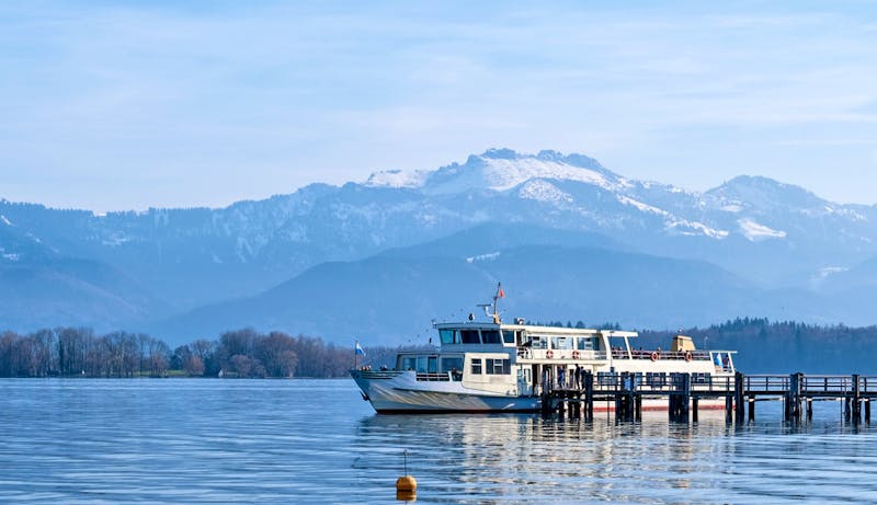 Fährschiff zur Fraueninsel auf dem Chiemsee - &copy;©fottoo - stock.adobe.com