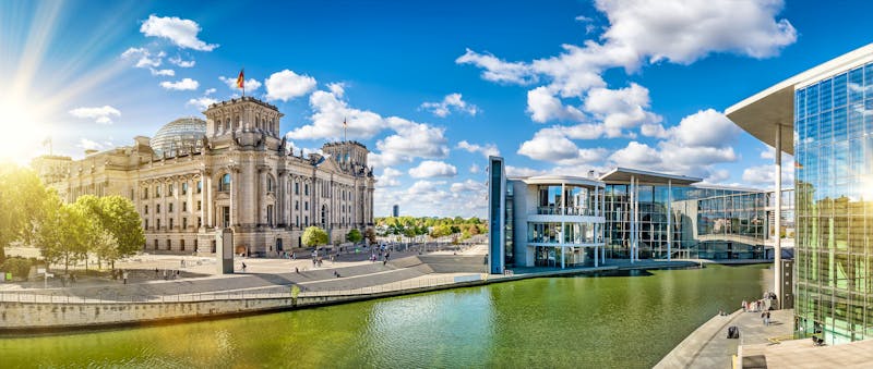 Panorama des Regierungsviertels in Berlin - ©frank peters - stock.adobe.com
