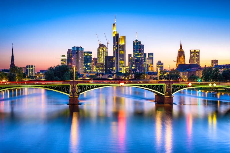 Frankfurt bei Nacht - ©eyetronic - stock.adobe.com