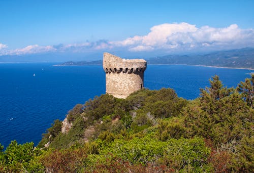 Genueserturm am Capo di Muro auf Korsika &ndash; &copy; ©Uwalthie Pic Project - stock.adobe.com