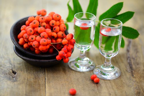 Vogelbeeren Schnaps &ndash; &copy; ©Printemps - stock.adobe.com