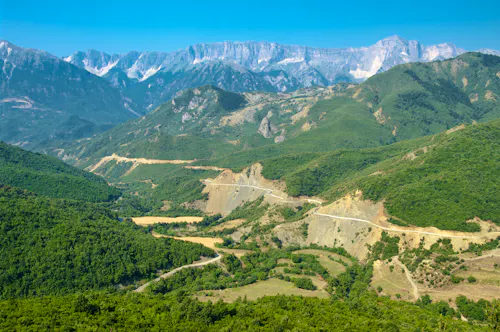 Gebirgslandschaft im Süden Albaniens &ndash; &copy; ©ollirg - stock.adobe.com