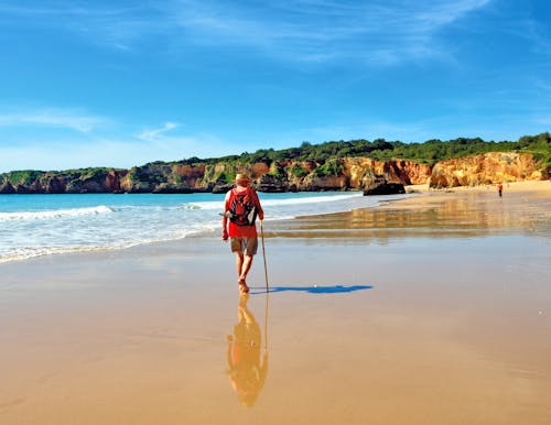 Wandern in Portugal an der Algarve &ndash; &copy; Jutta Adam - Adobe Stock